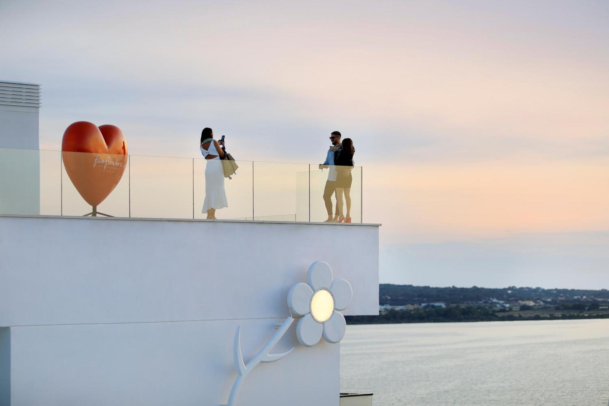 Five Flowers Hotel Formentera, Member Of Melia Collection Es Pujols Eksteriør bilde